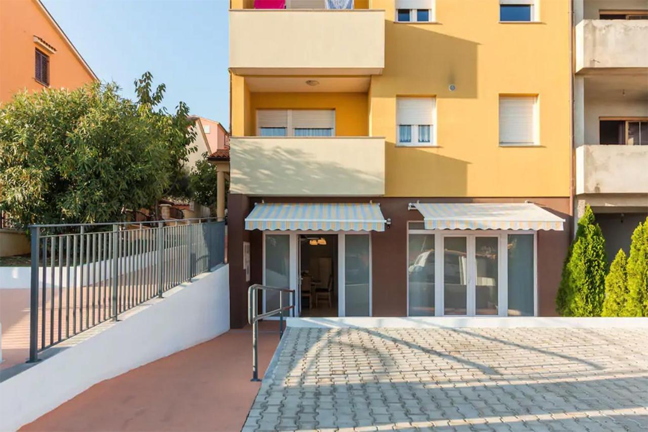 Apartments Hana プーラ エクステリア 写真